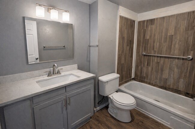 Foto del edificio - $650/mo | 1BR Renovated Home | Pets Welcome | Walk to Downtown Columbus