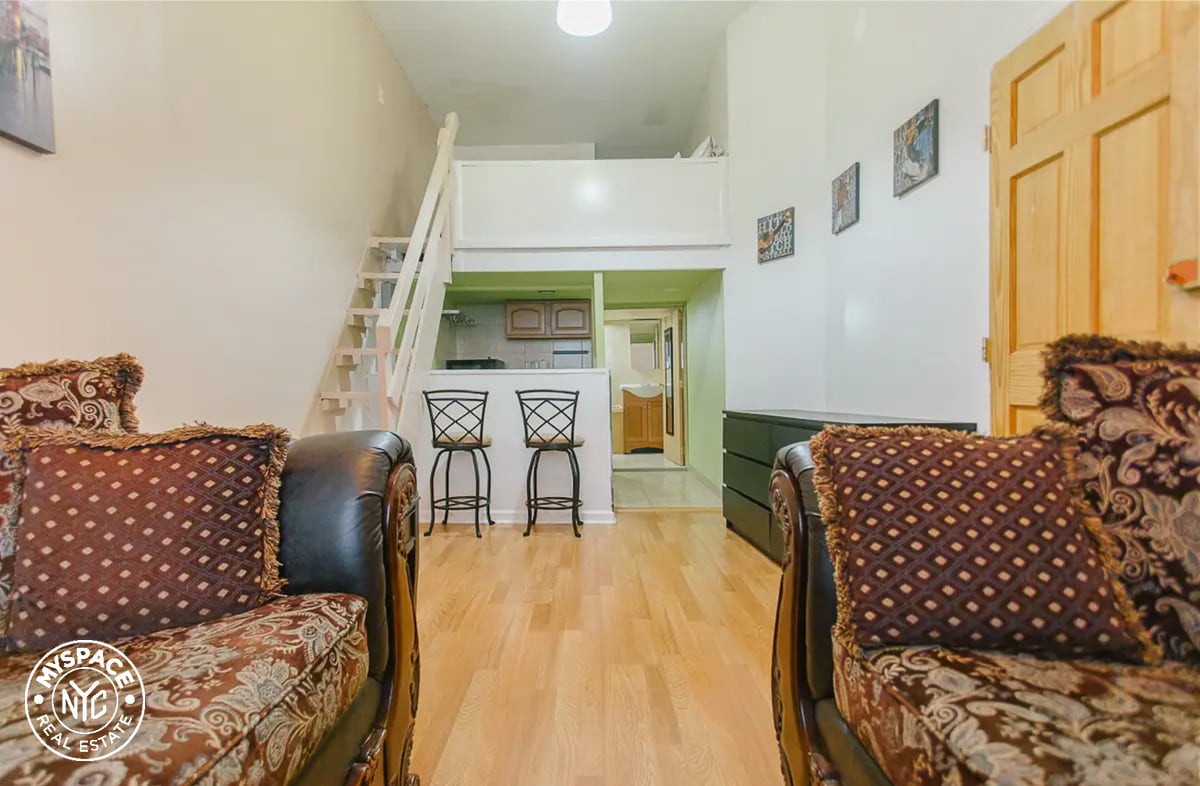 Primary Photo - 577 Onderdonk Ave