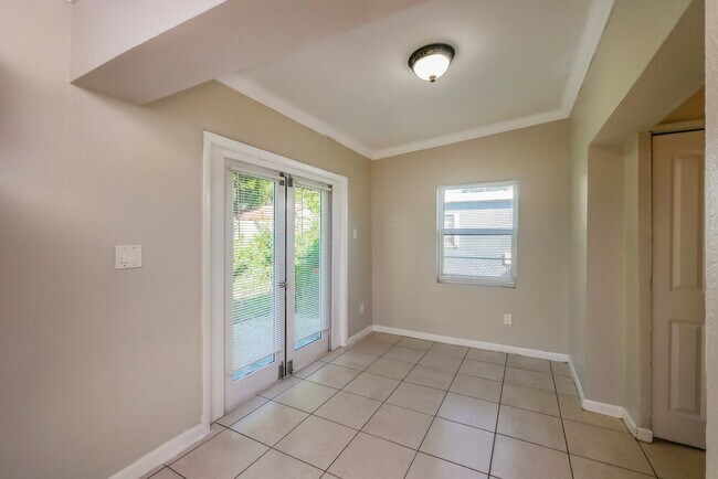 Foto del edificio - 259 NW 30th Ave