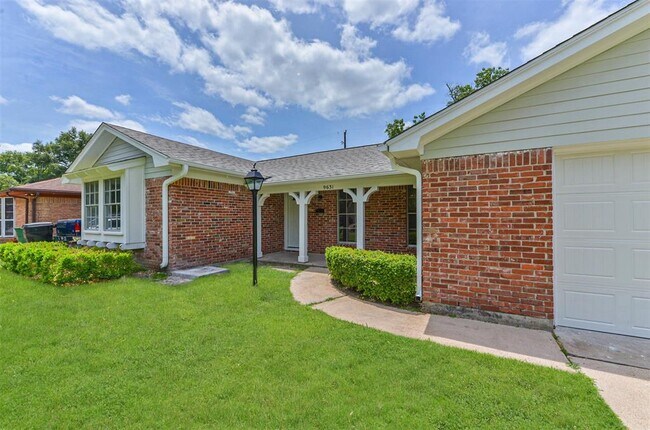 Building Photo - 9631 Bundy Ln