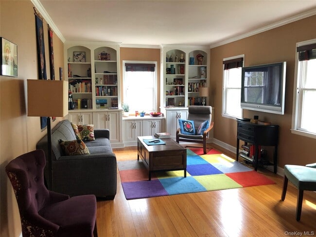 Building Photo - 16 Southminster Dr