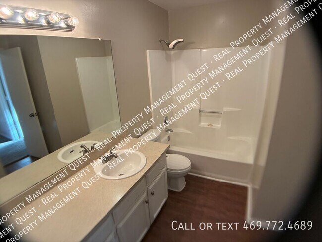 Foto del edificio - 143 Austin Stone Dr