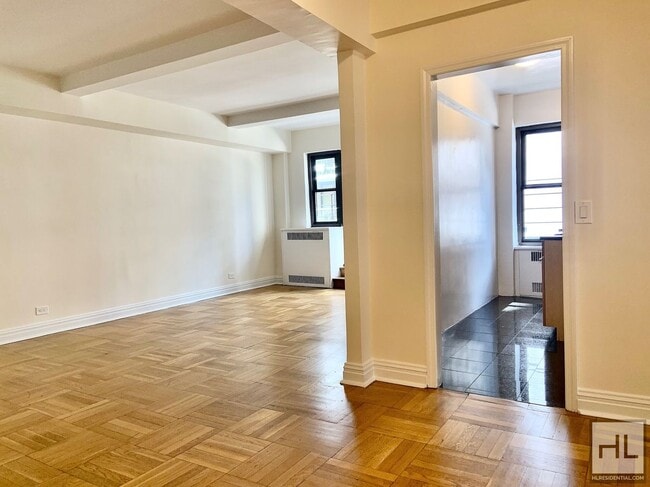 Building Photo - PRIVATE TERRACE! 2 BED IN PRIME SUTTON PLA...