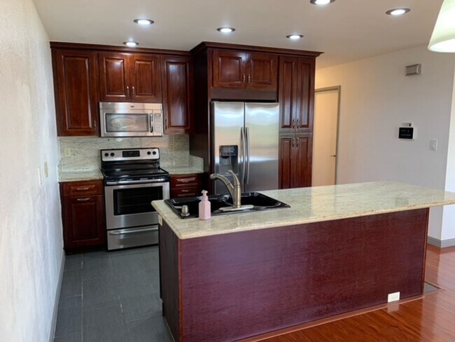Foto del edificio - Waipio Gentry 3 bedroom, 2 bath house with garage - Avail now!