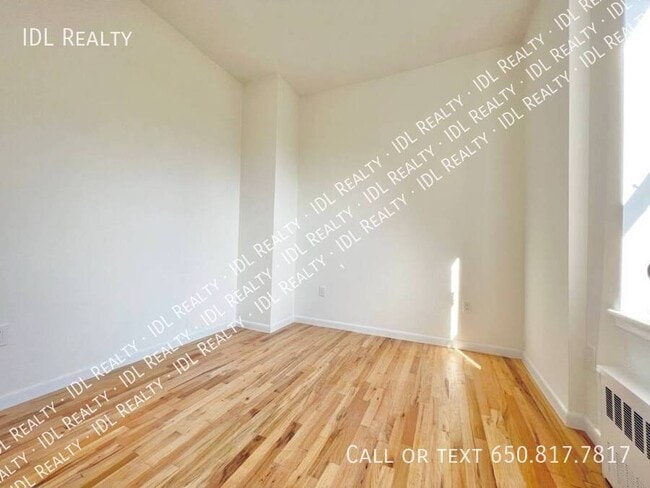 Foto del edificio - 8621 Bay 16th St