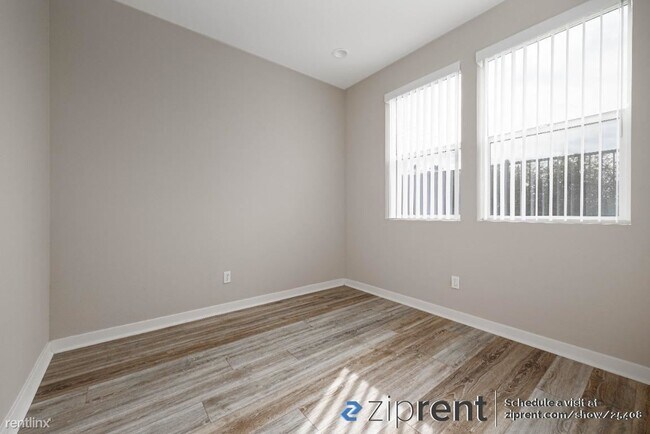 Foto del edificio - 3 br, 3.5 bath Condo - 2572 S Escondido Bl...