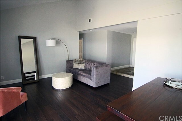 Foto del edificio - 24292 Olivera Dr