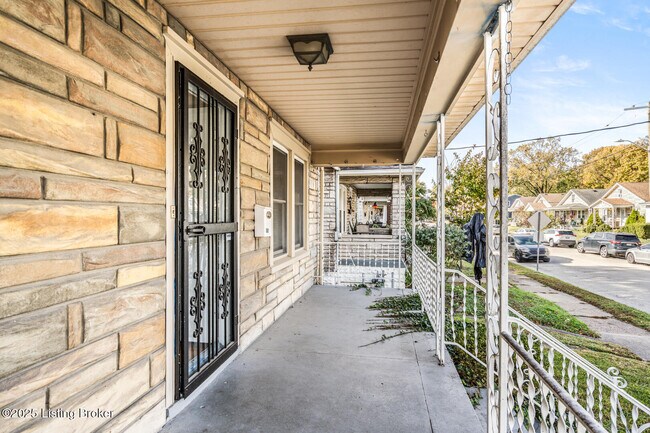 Foto del edificio - 614 E Brandeis Ave