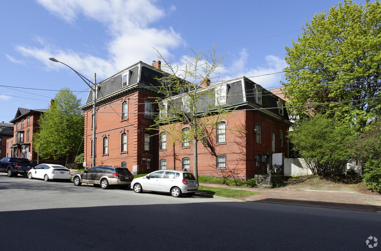 33 Deering St, Portland, ME 04101 Apartments in Portland, ME