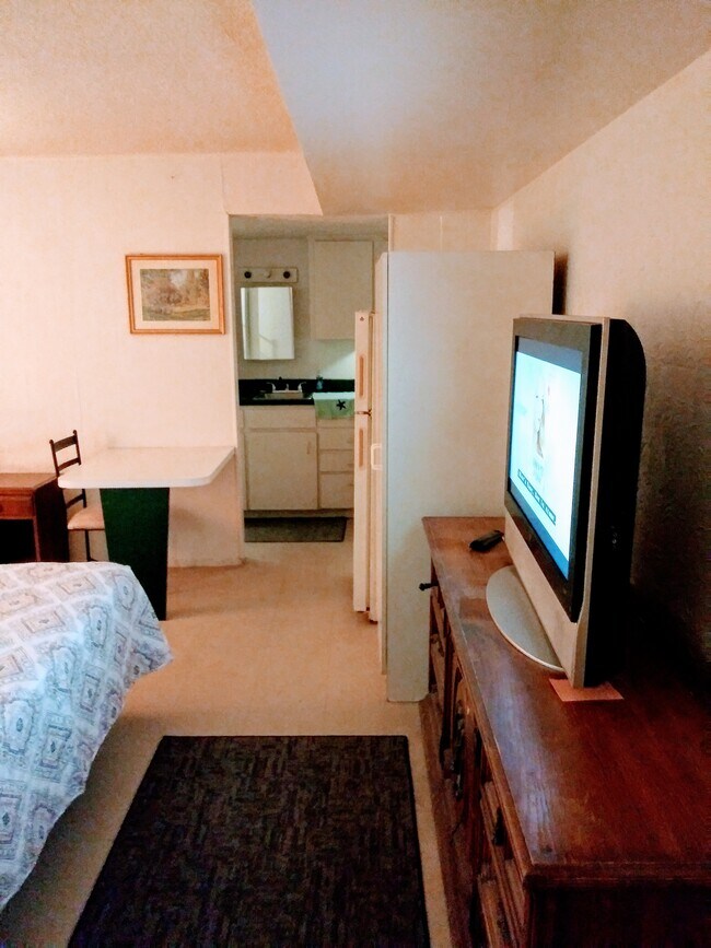 Photo - 1202 Ridgewood Ave Apartment