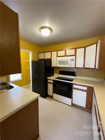 Foto del edificio - 6716 Bevington Ridge Rd