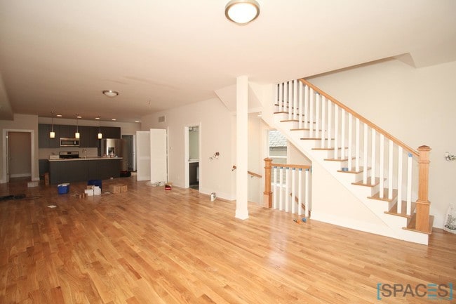 Building Photo - 3114 N Southport Ave