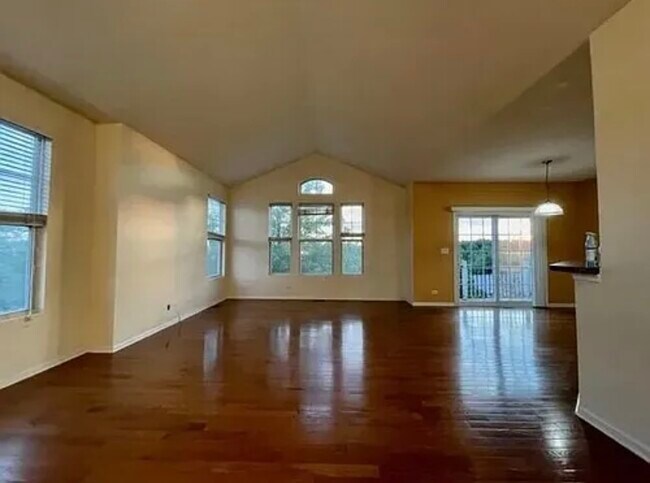 Foto del edificio - 4258 Central Park Ln