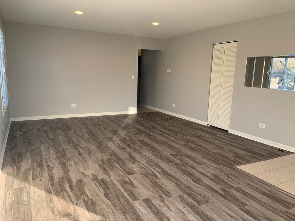 Foto principal - 7037 Yorkshire Dr