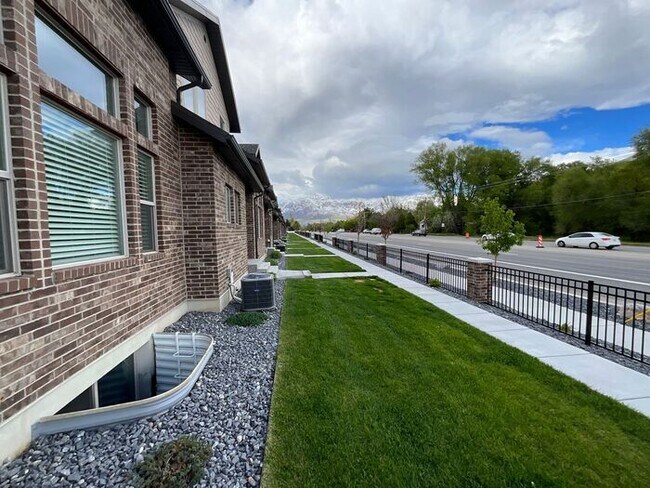 Foto del edificio - 3 bedroom 2 1/2 bath townhome