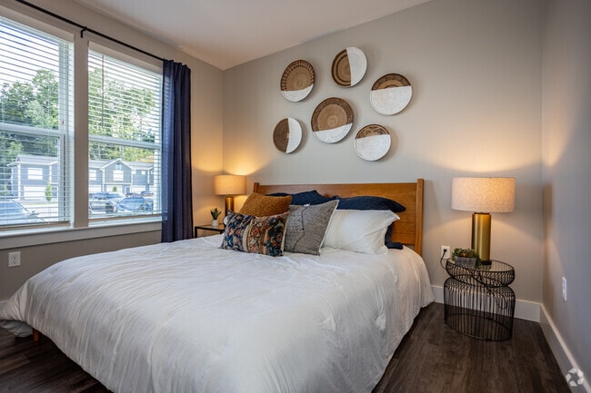 2 BR, 2 BA - Bijou 1,208SF - Icon Apartment Homes at Hardin Valley