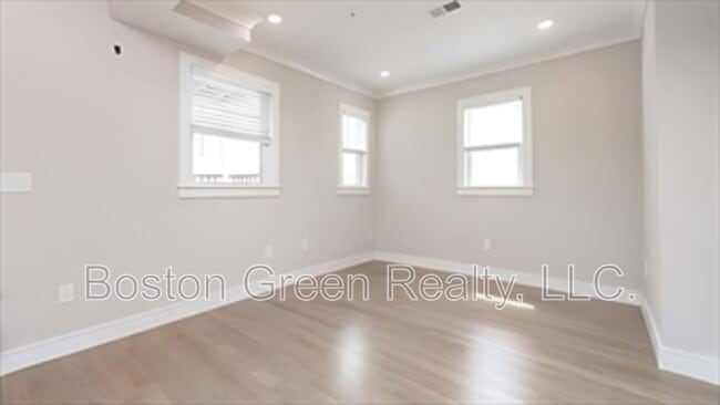 Photo - 2A Rossmore Rd House