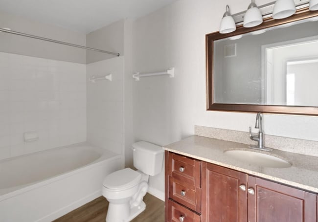 Foto del edificio - 4295 Summer Landing Dr