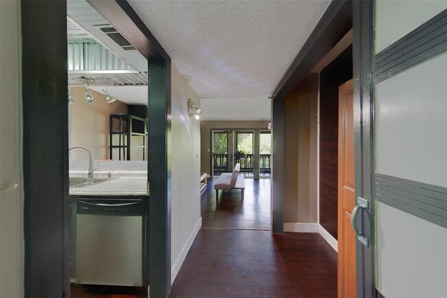Building Photo - 240 N Bayshore Blvd