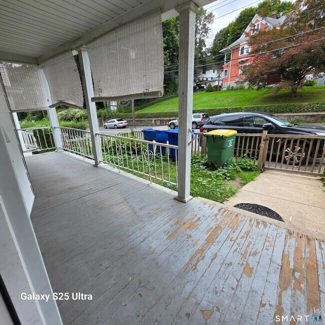 Foto del edificio - 82 Bunker Hill Ave