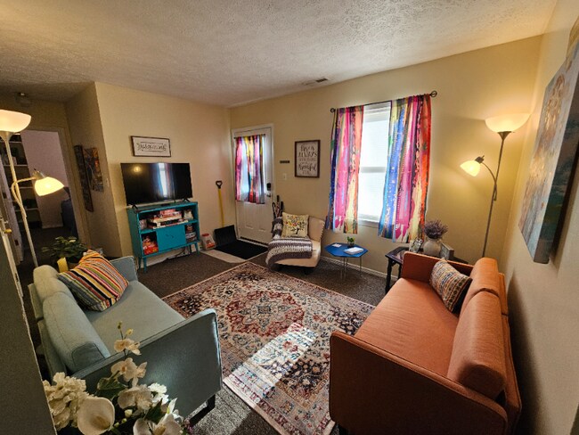 Foto del edificio - 2124 W Jackson St