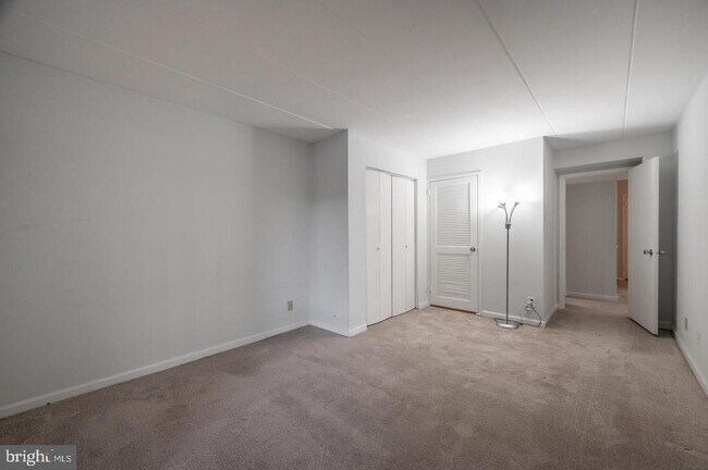 Building Photo - 2525 Huntington Ave