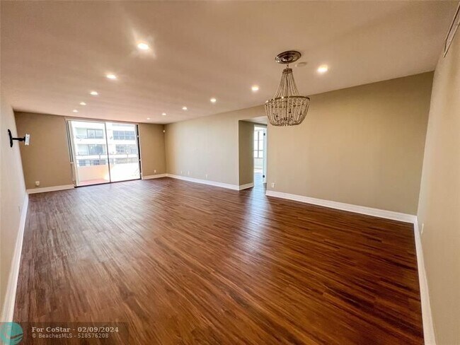 Building Photo - 600 Three Islands Boulevard
