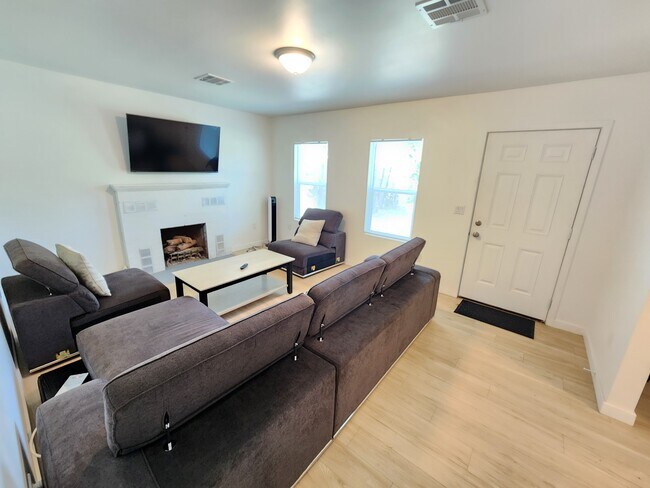 Foto del edificio - 9682 Sunland Blvd