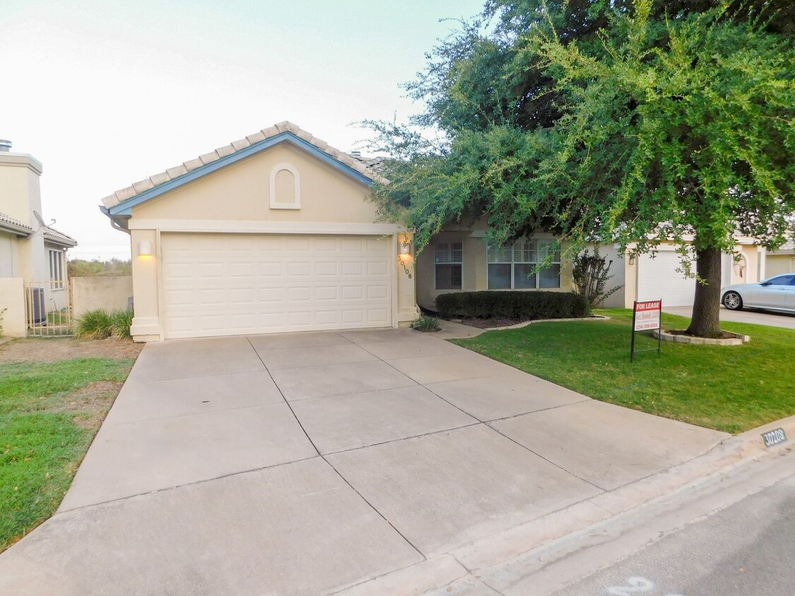 Primary Photo - This Beautiful 1 story, 3 Bedroom, 2 bath ...