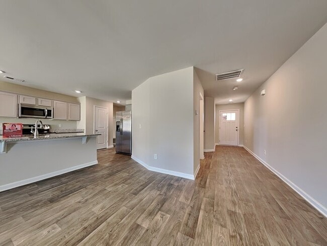 Building Photo - 75 Blue Fescue Way