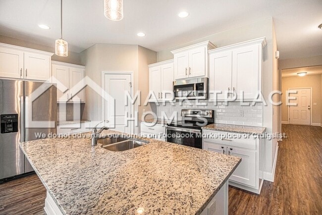 Building Photo - 16580 Demi Dr