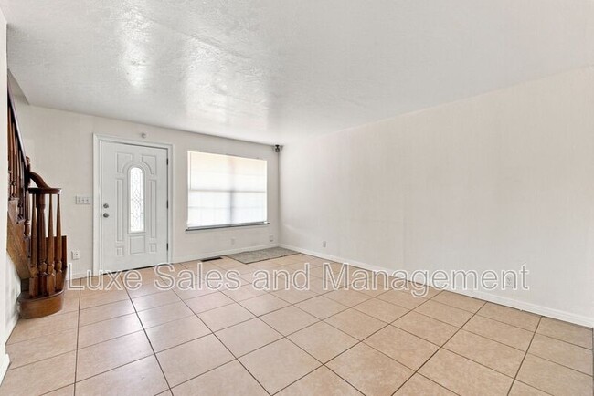 Photo - 700 NE 81st Street House