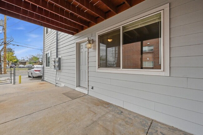 Foto del edificio - $1,495.95 2-bed, 1-bath, located in Denver with a washer and dryer.