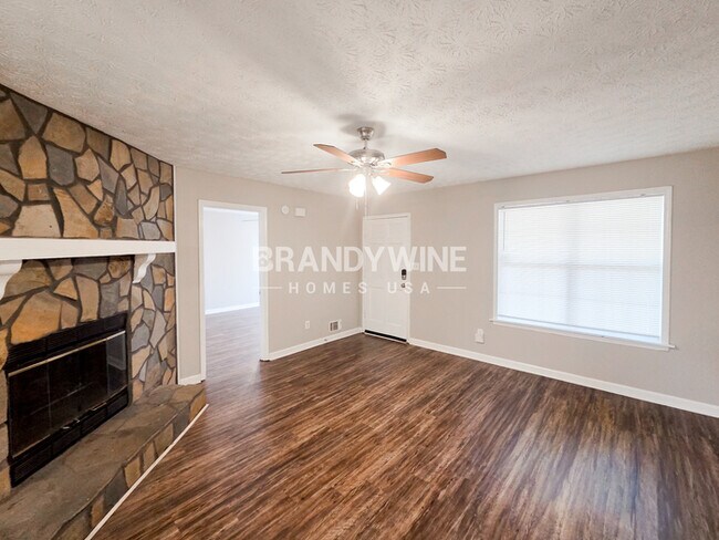 Foto del edificio - 235 Winston Dr