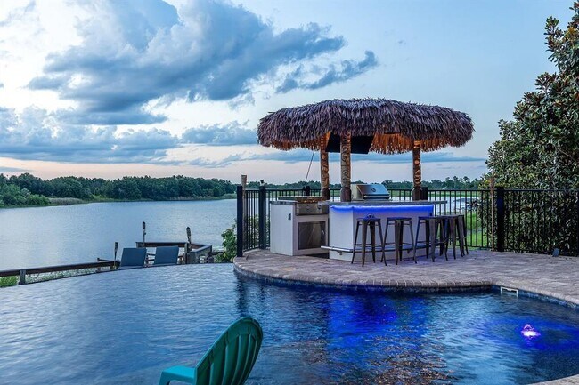 Foto del edificio - 15711 Panther Lake Dr