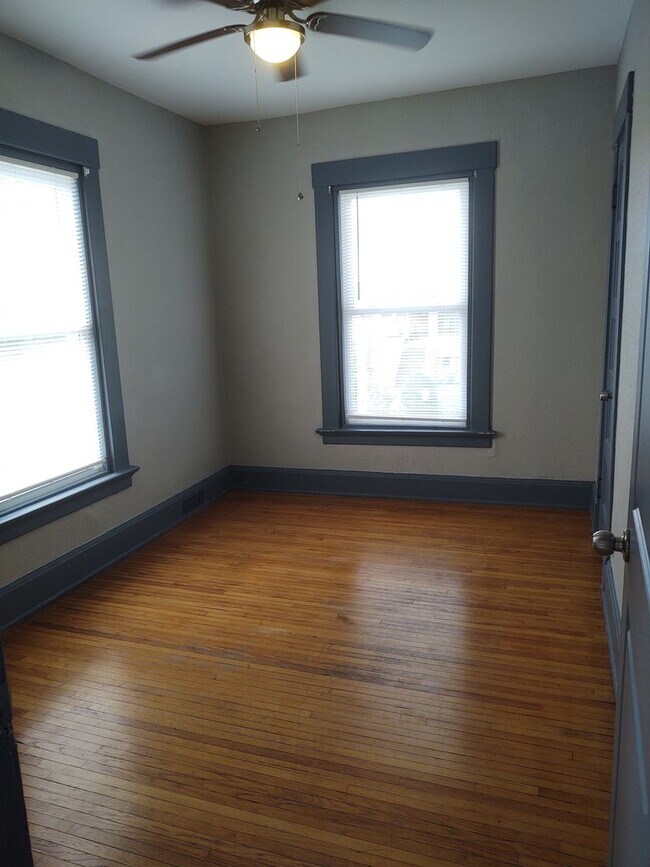 Foto del edificio - 611 N Perry St