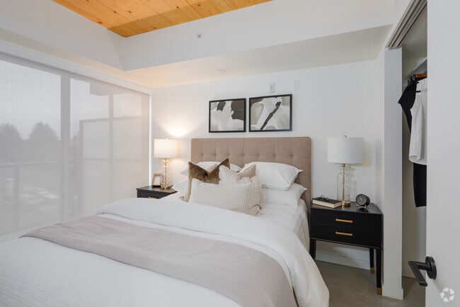 1BR - 1BA - 519SF - Bedroom - Main & 41st Apartments