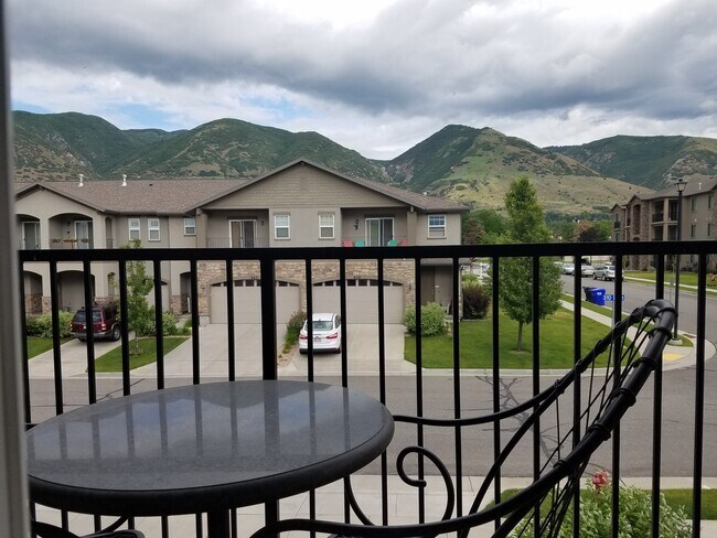 Foto del edificio - 3 Bed Townhome with Mountain Views and Community Pool