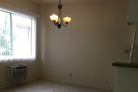 Dining Room - 10469 National Blvd
