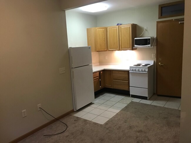 Building Photo - Garden Apartments