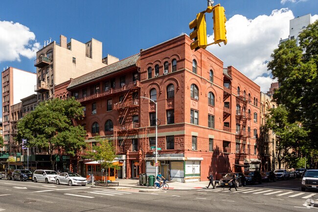 Building Photo - 1716-1722 2nd Ave