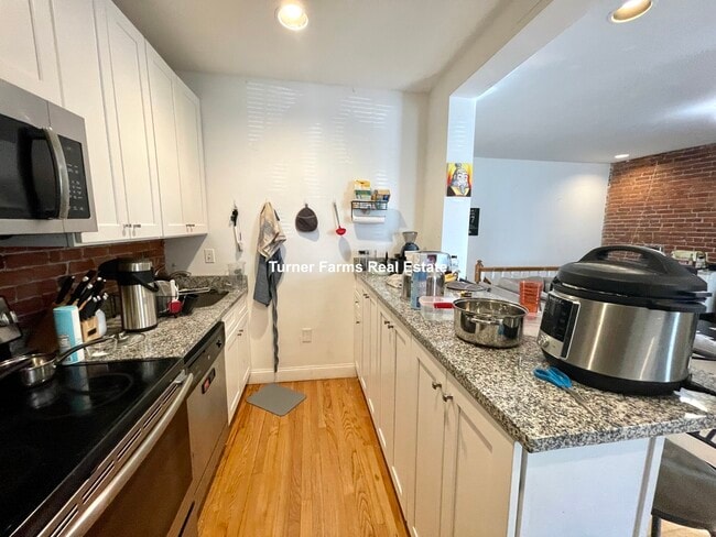 Building Photo - 480 Massachusetts Ave