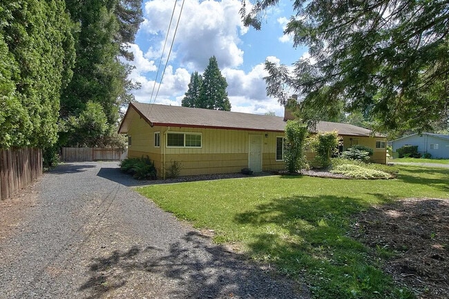 Building Photo - 720 NE 69th Ave