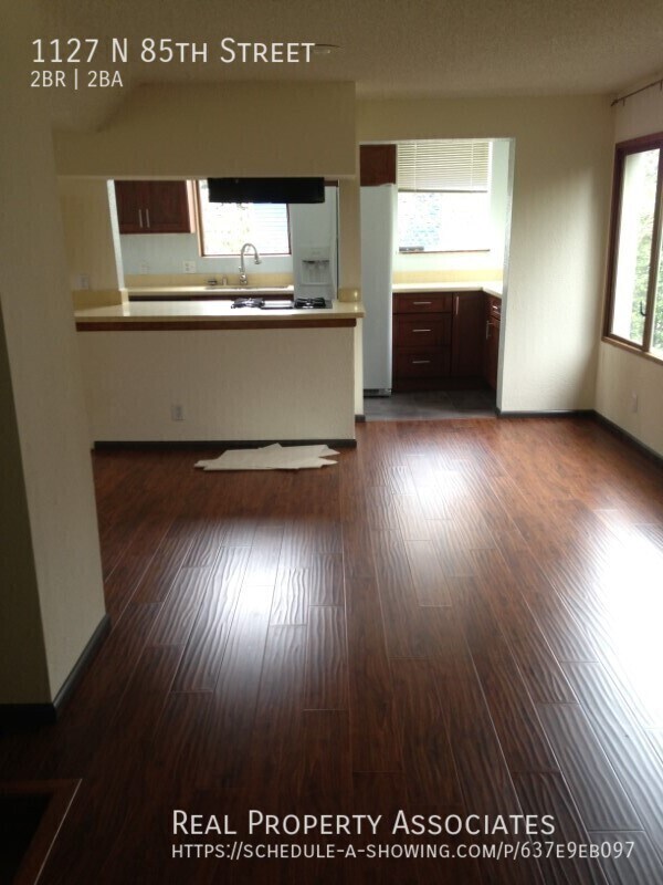 Foto del edificio - 1127 N 85th St