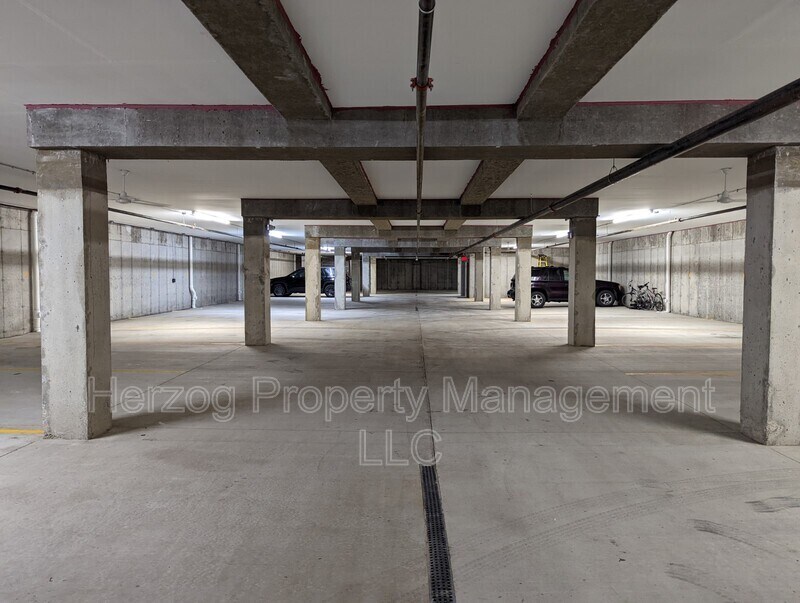 Building Photo - 1873 10th Ave E