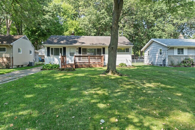 Building Photo - 5323 Winona Dr