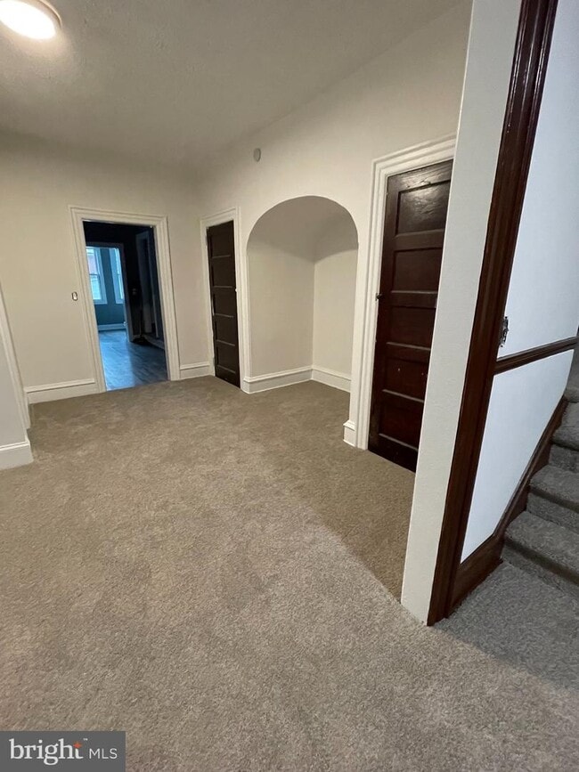 Building Photo - 214 E Fornance St