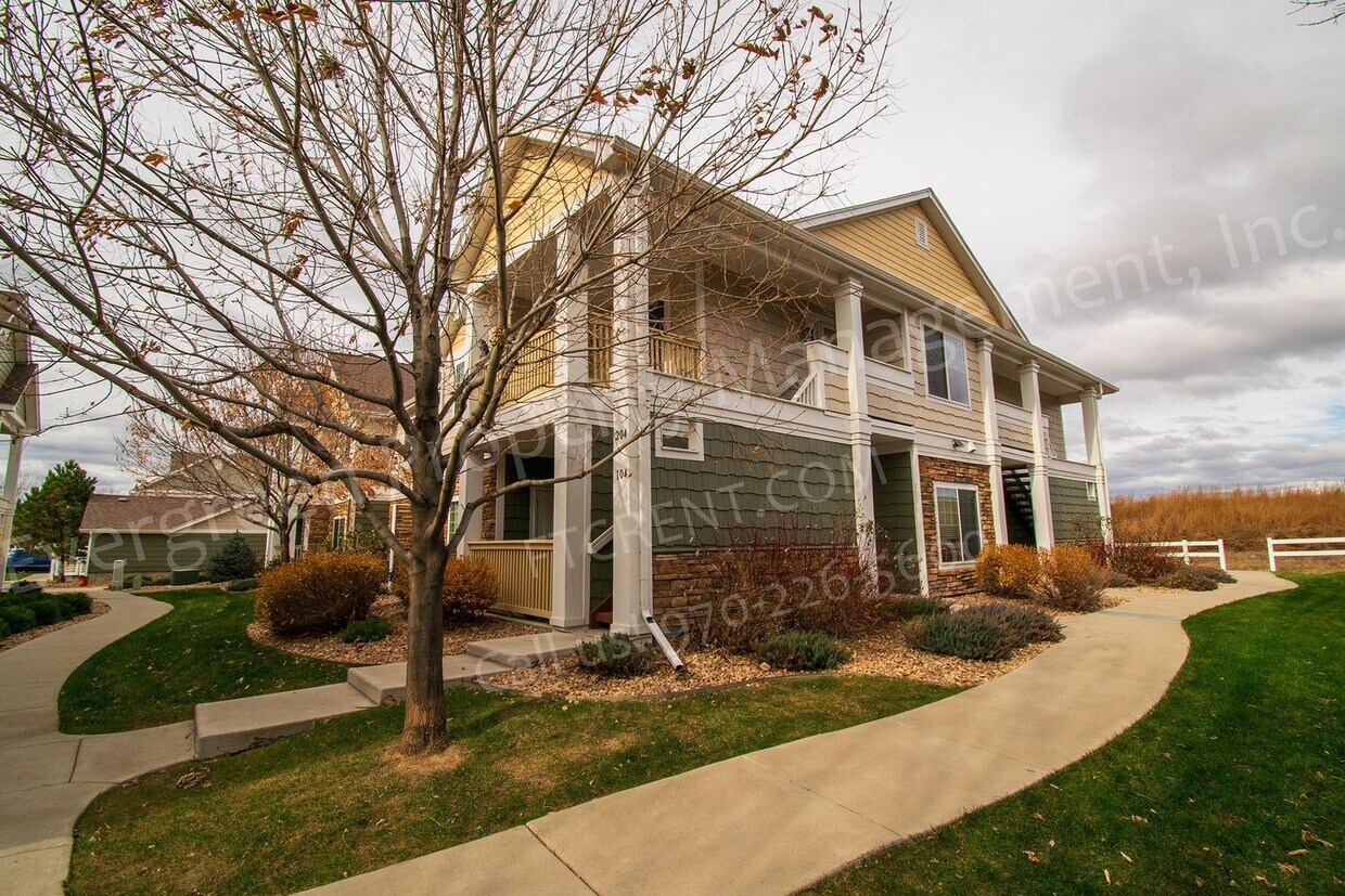 Primary Photo - 2 bedroom, 2 bathroom condo in prime locat...