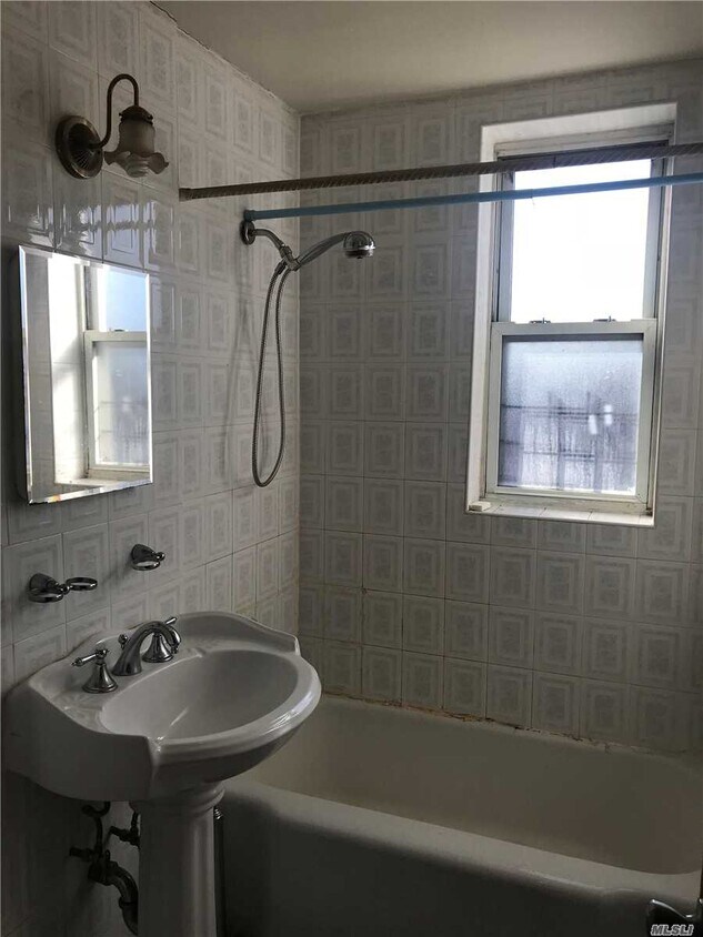 Foto del edificio - 144-44 41st Ave
