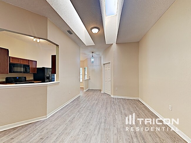 Building Photo - 6815 Hillside Peak